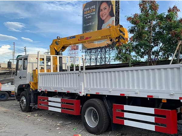 Rental Boom Truck